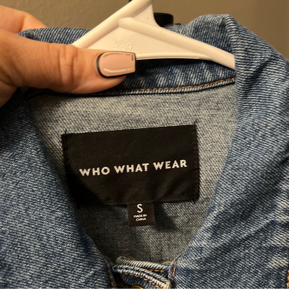 Jean Jacket 🧥 - Picture 2 of 4